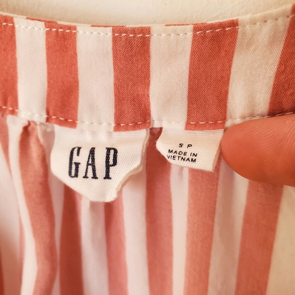 GAP Pink & White V-Neck Striped Short Sleeve Blouse (Small) - Picture 2 of 4